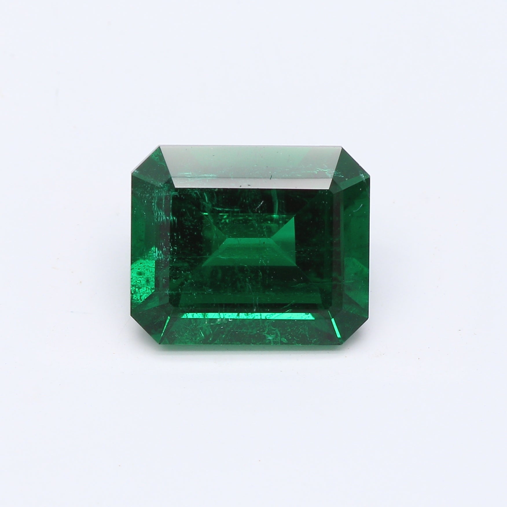 2.59 ct. Emerald AGL Minor