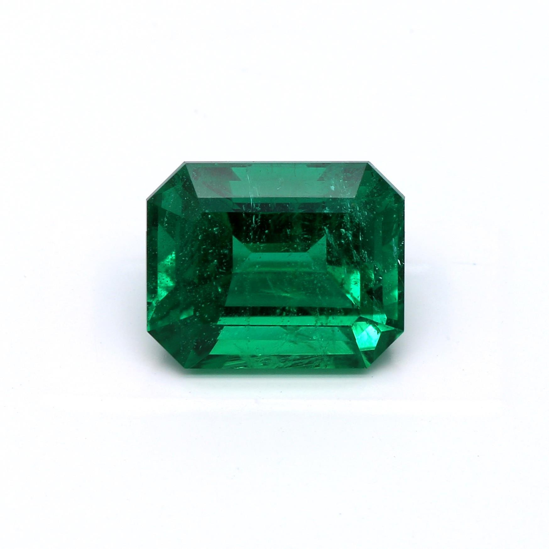 2.88 ct. Emerald AGL Minor