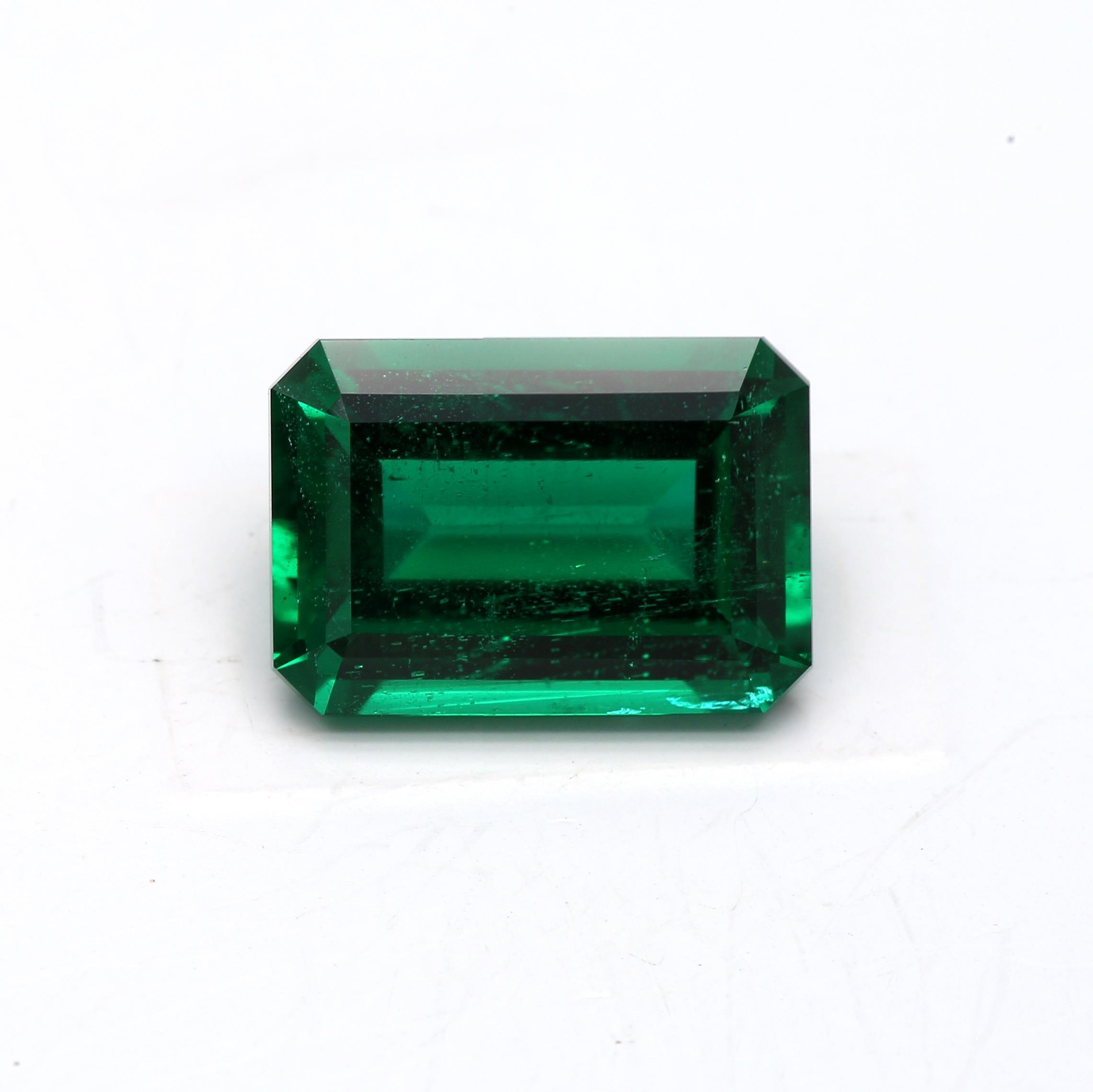 3.81 ct. Emerald AGL No Oil