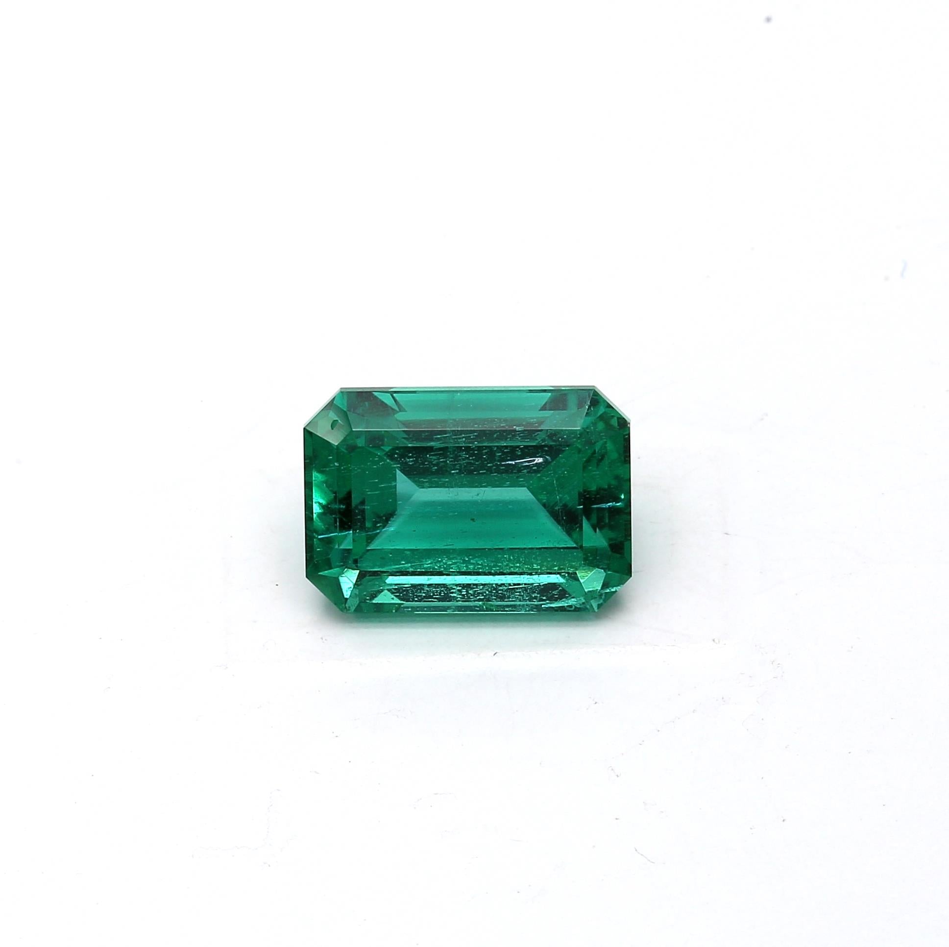 3.68ct EM AGL