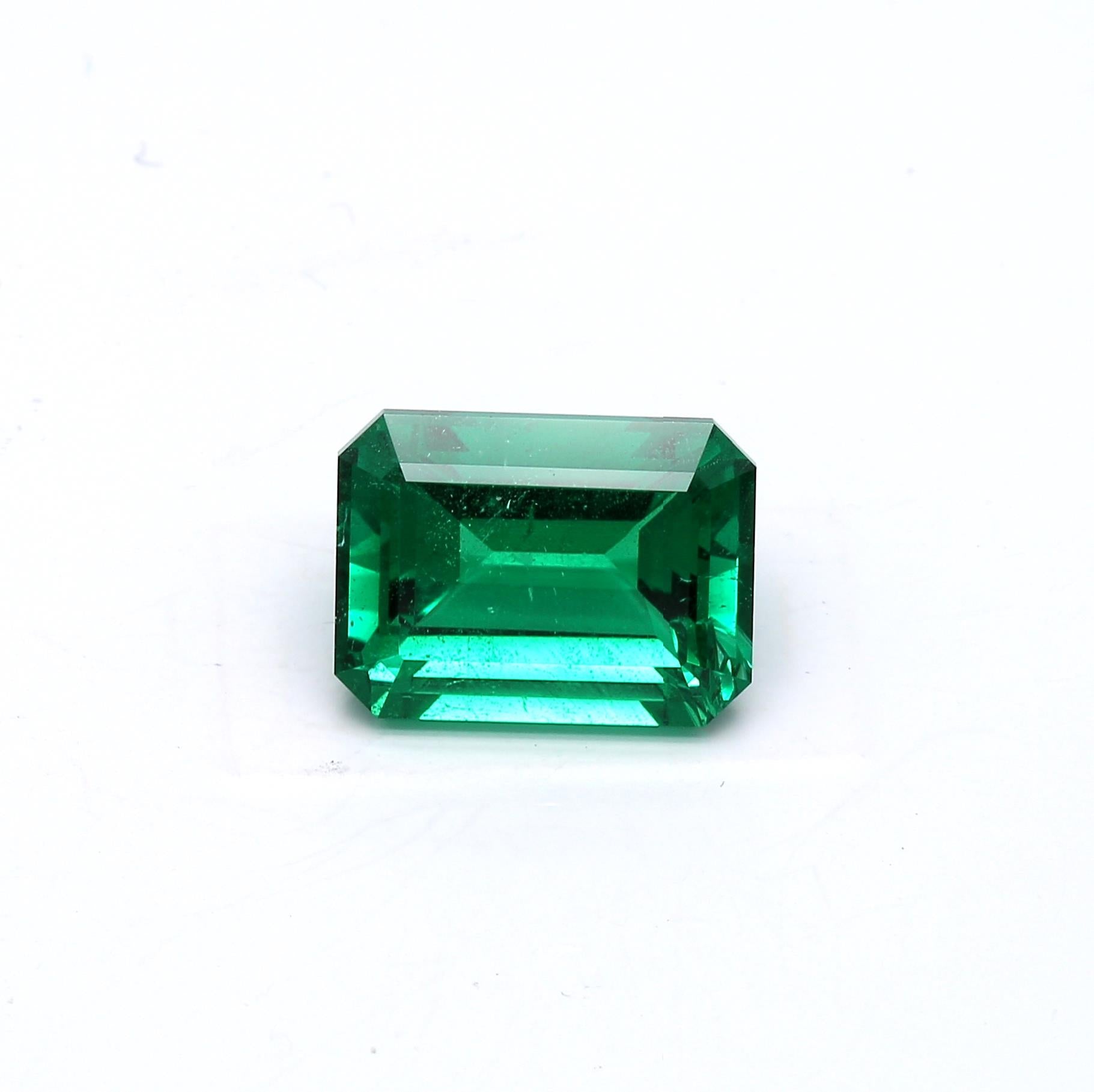3.88ct EM AGL