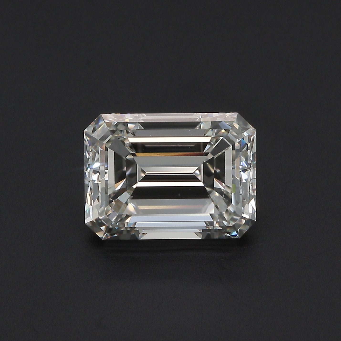 4.01ct EM I VS2 GIA