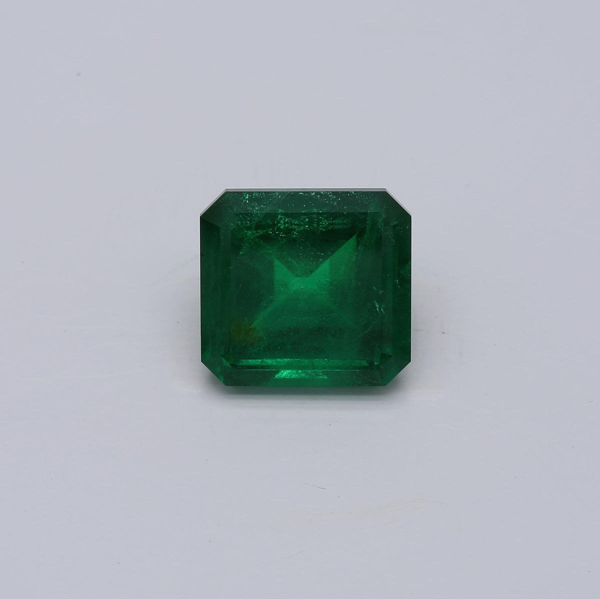 9.71ct EM GRS