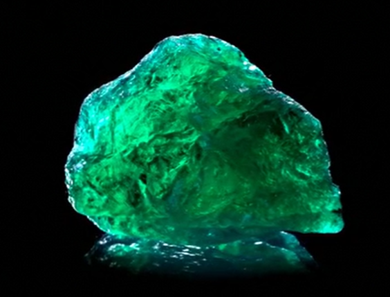 Amazing 195-carat natural rough emerald