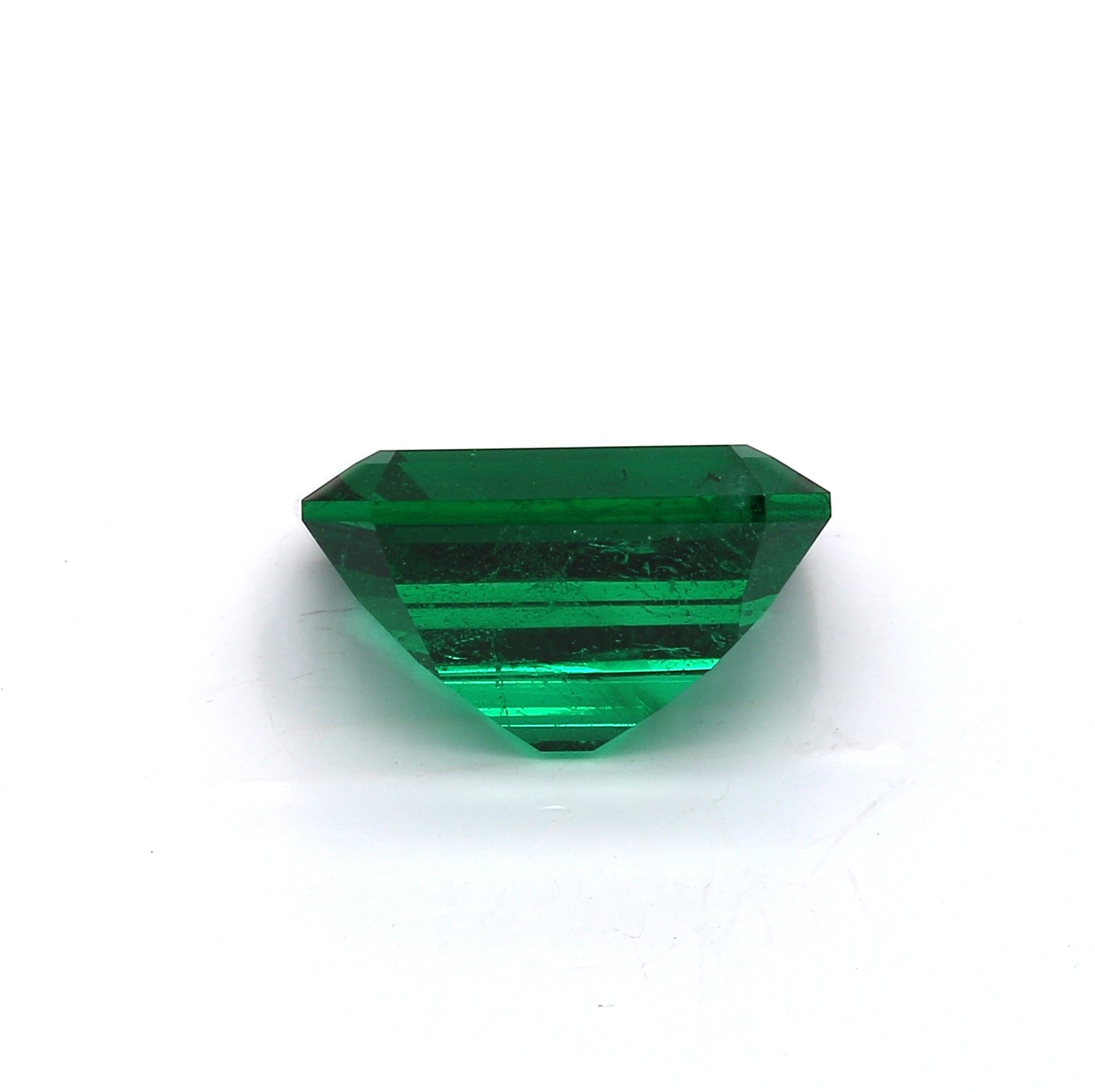 5.49 ct. Emerald AGL No Oil