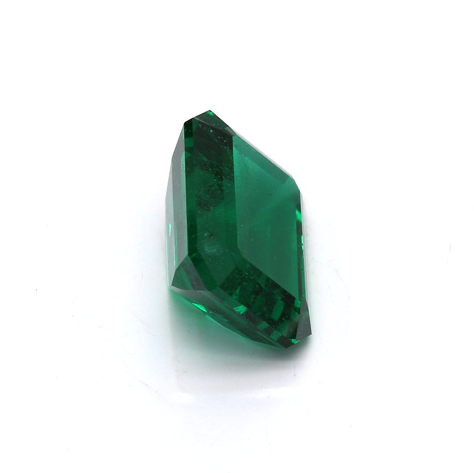 5.49 ct. Emerald AGL No Oil