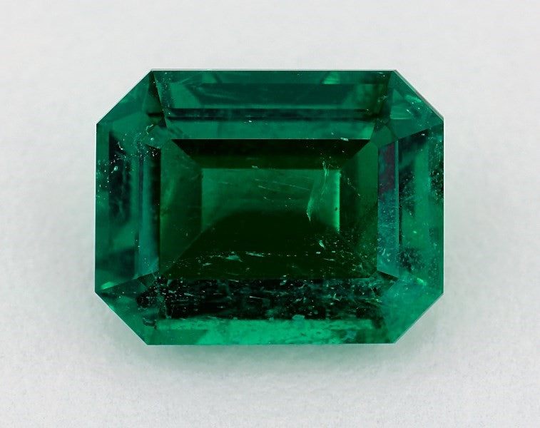 3.87ct EM AGL